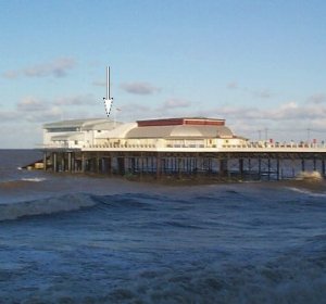 Tide gauge location